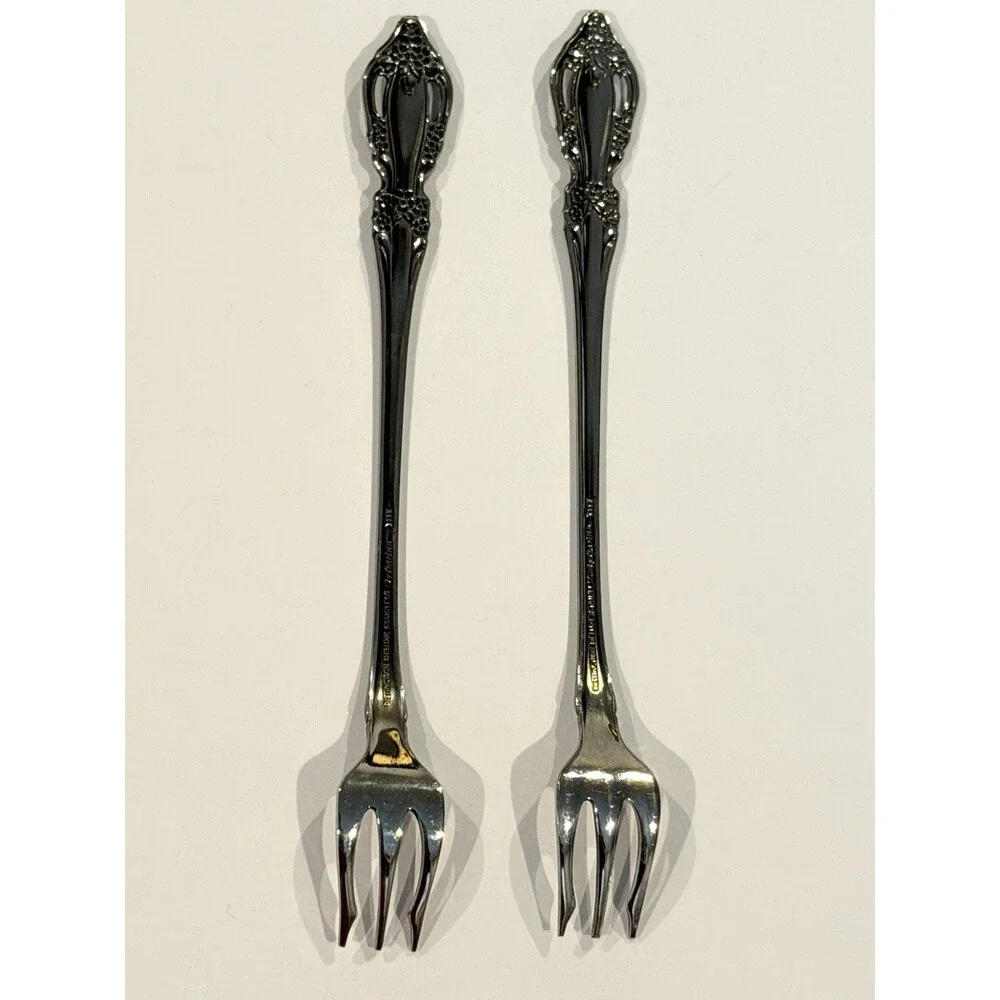 Set of 11 Oneida RAPHAEL Distinction Deluxe Stainless Seafood Cocktail Forks 6”
